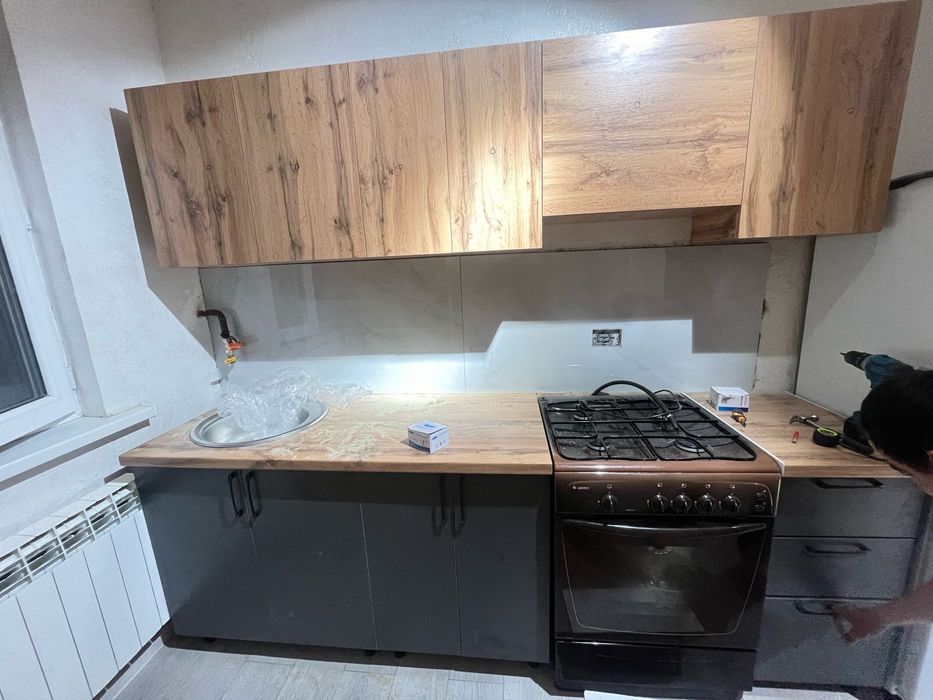 кухня готовый новый 2.5 метра