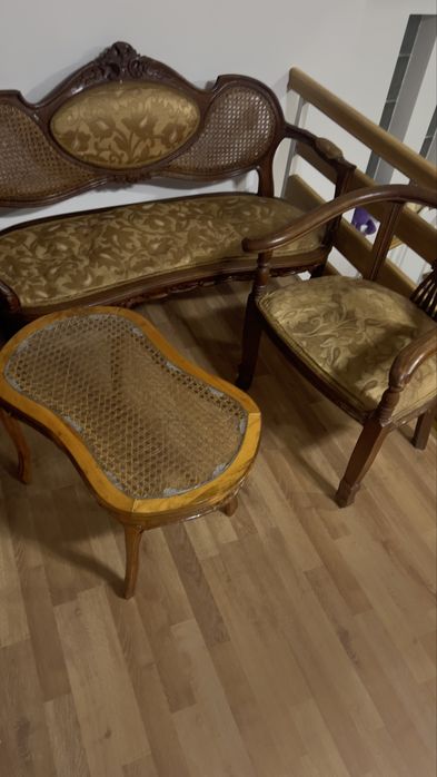 mobila veche necesita reconditionare