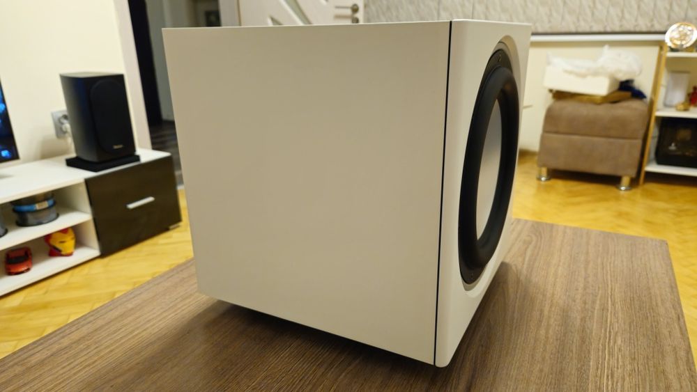 Нов субуфер DALI SUB E-9F White