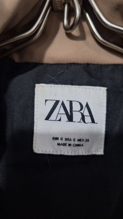 Легкий пуховик. р 42-44 Дешево.