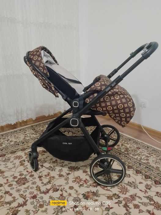 Продам коляску срочно
