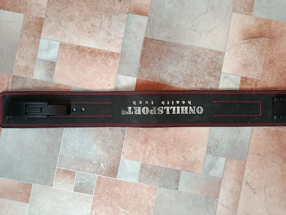 Пояс для пауэрлифтинга с карабином