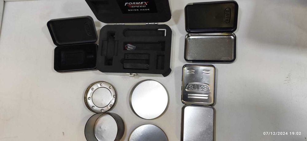 Метални кутий 24 лв.