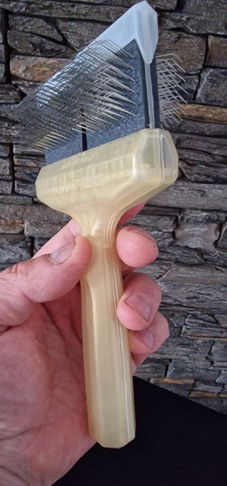 Perii profesionale pentru cîini si pisici