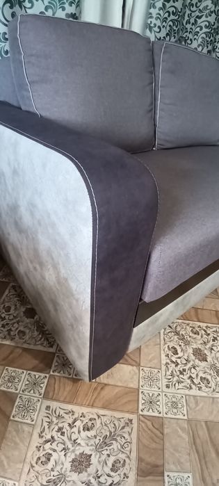 Продам хороший диван