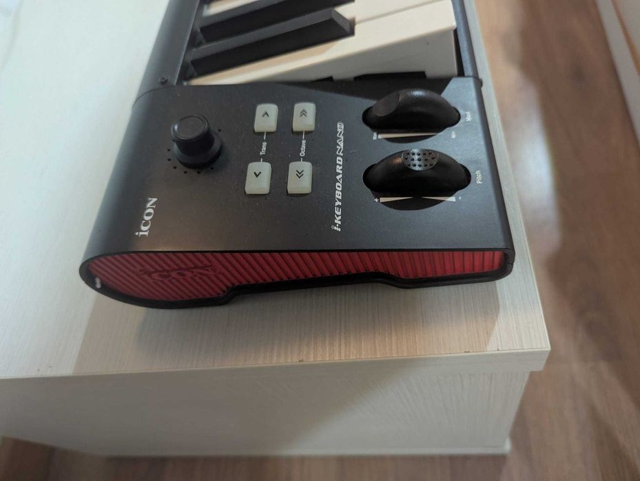 iCON iKeyboard 6Nano – claviatură USB/MIDI cu 61 de clape