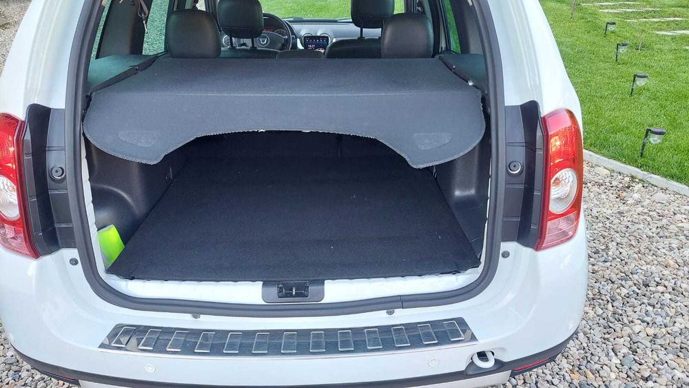 Dacia Duster 1.5 dCi 4x4 Laureate, an 2013 full option .