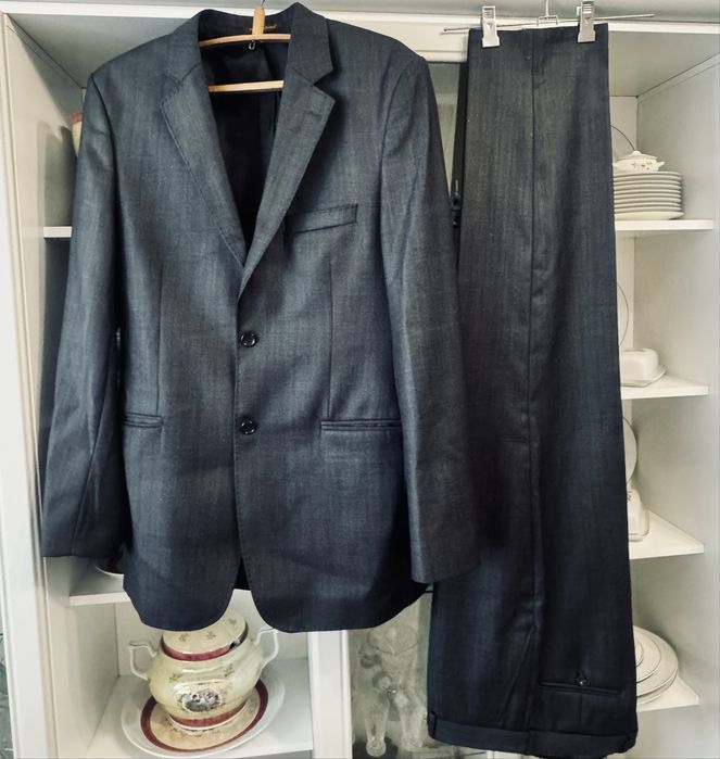 Продам мужской костюм