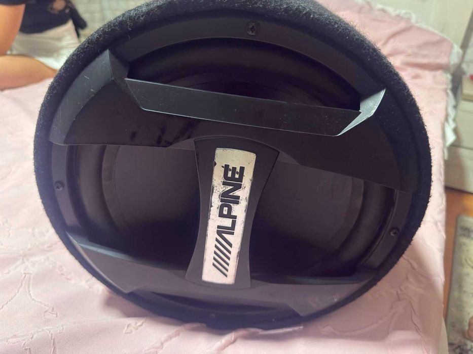 subwoofer auto tub Alpine SWT-12S4 + amplificator auto 2 canale BBX-T600