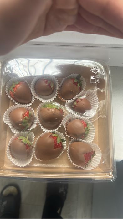 Клубника в шоколаде на заказ