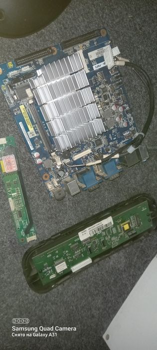 Материнская плата и дисплей