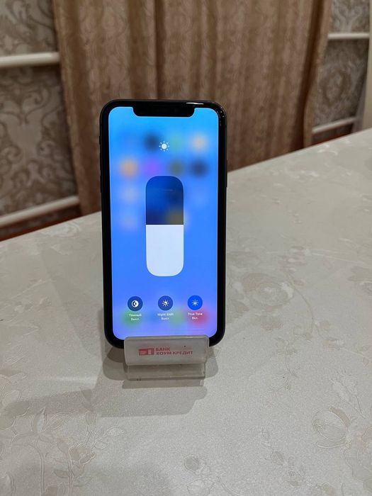 Айфон 11 128 гб .