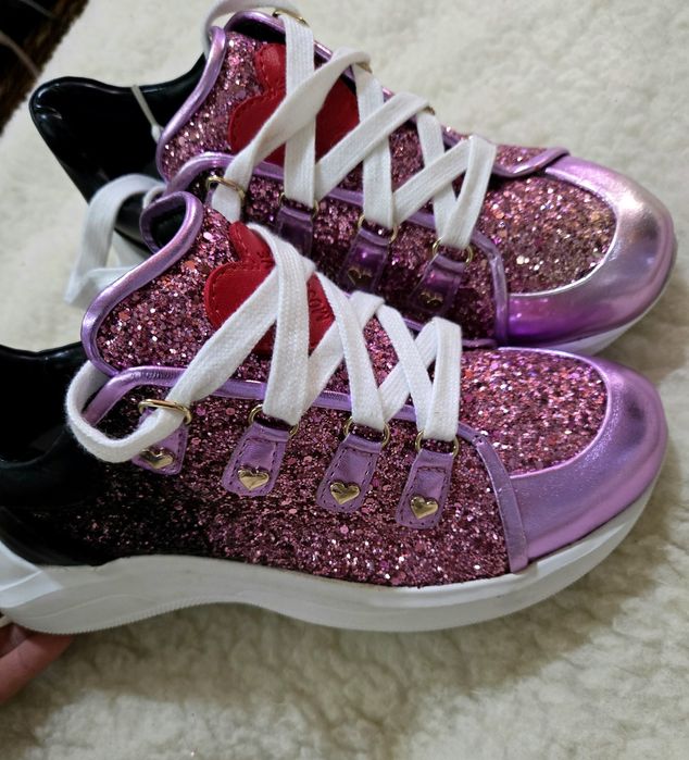 Love Moschino оригинални дамски сникърси 38 номер