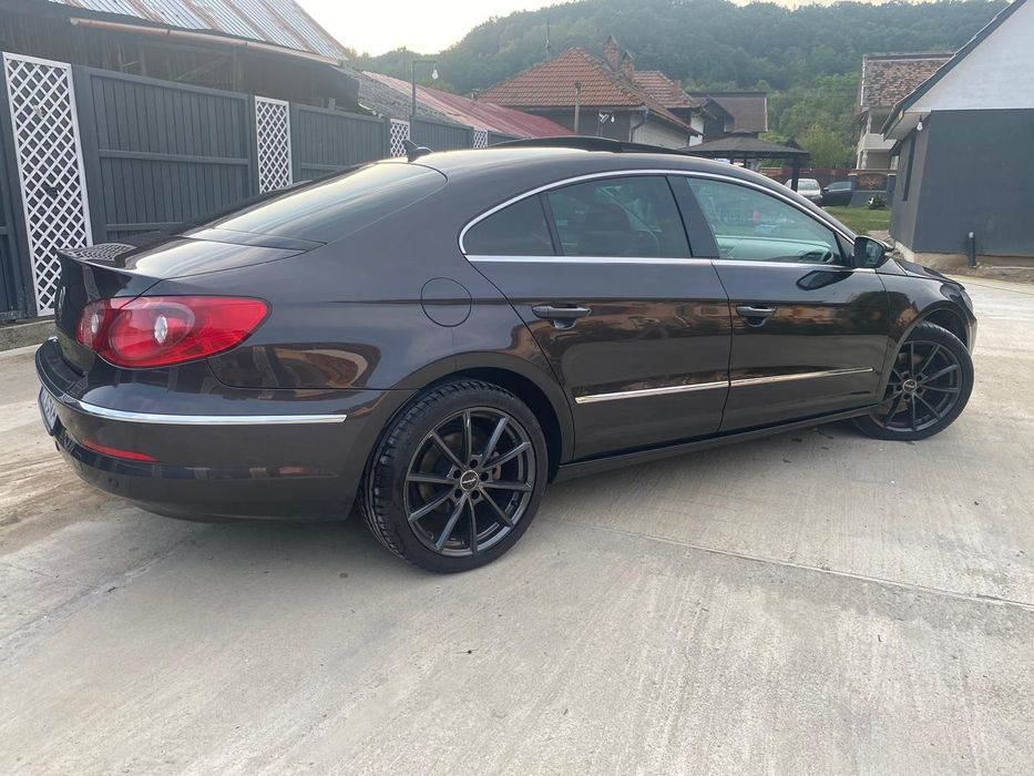 Mașina Passat cc