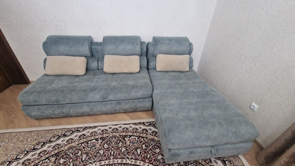 Диван в хорошем слстоянии
