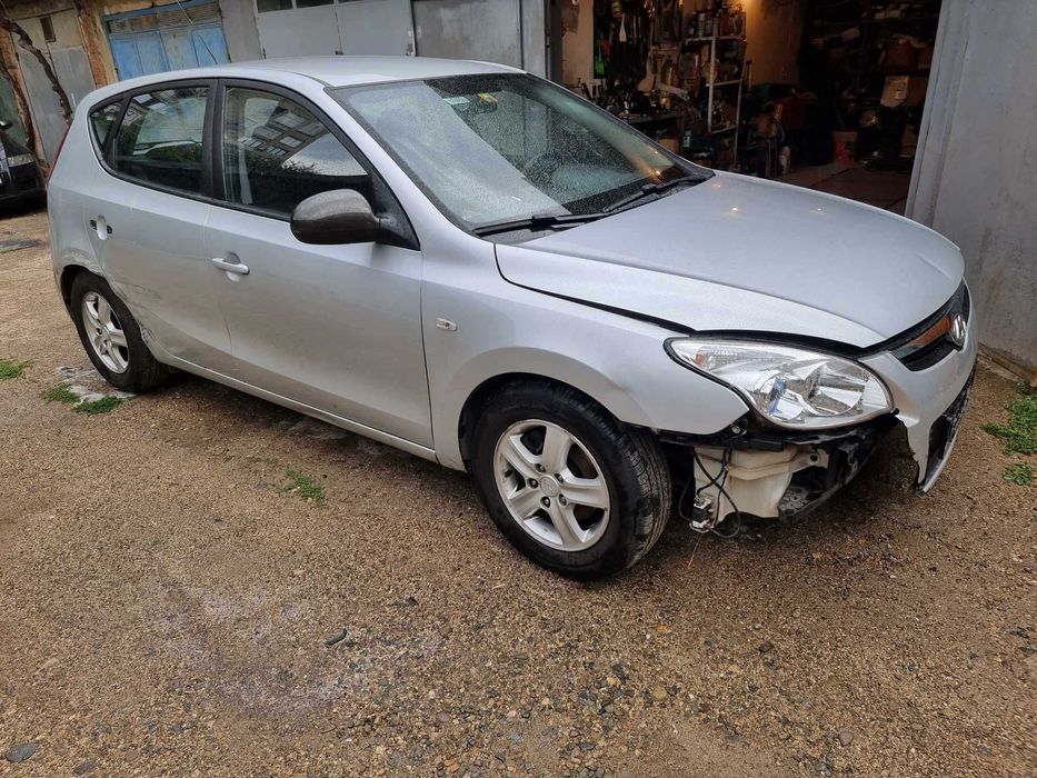 Hyundai I30 1.6 CRDI/DPF /На части