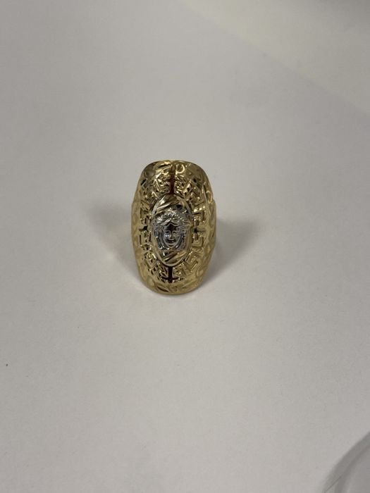 Дамски златен пръстен