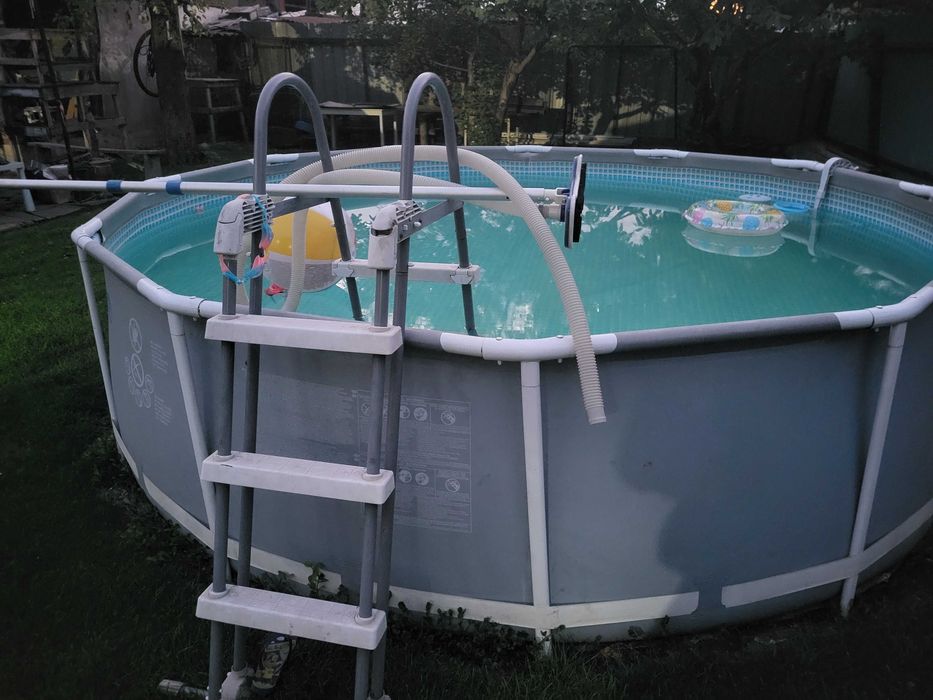 продам бассейн 40000тг.