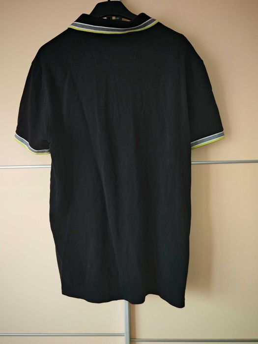 Vând tricou Hugo Boss