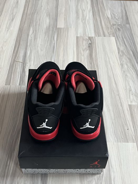 Jordan 4 red thunder