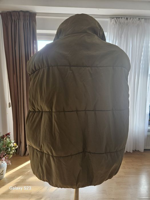 Vesta H&M  măsura S. 45 lei