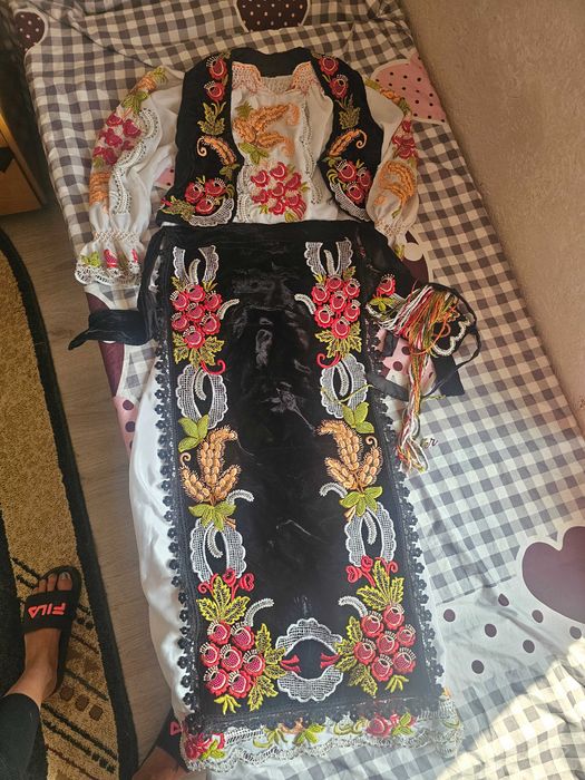 Costum popular marimea m