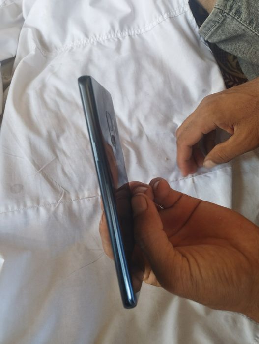 s 9 sotiladi yuq abmen bor ayfon xp ga olodigan tel qilsin