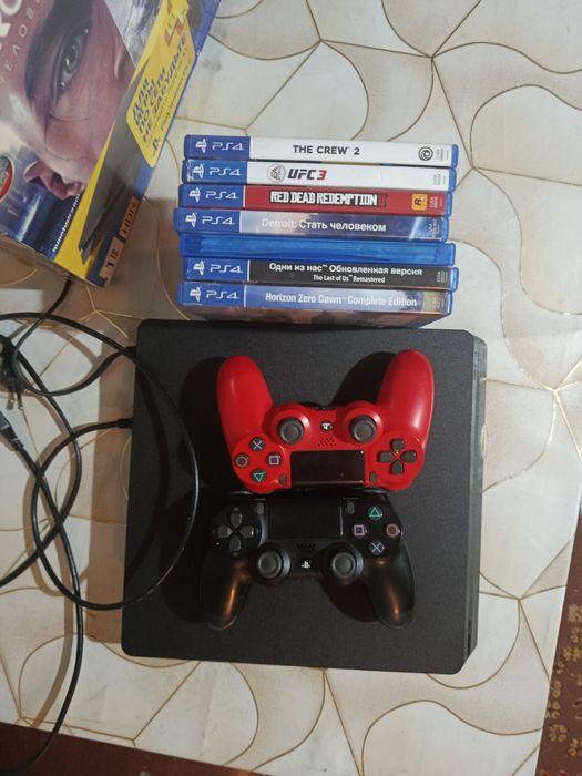 Продам PS 4 slime на 1 терабайт