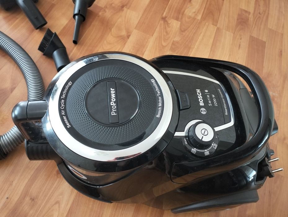 Продам контейнерный пылесос Bosch Serie 6 ProPower (BGS412234/01) бу