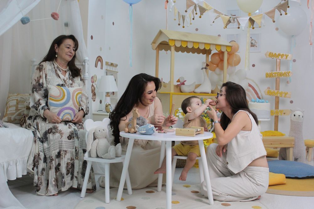 Фотограф аел. Оидавий ва роддом фотосессиялар учун.