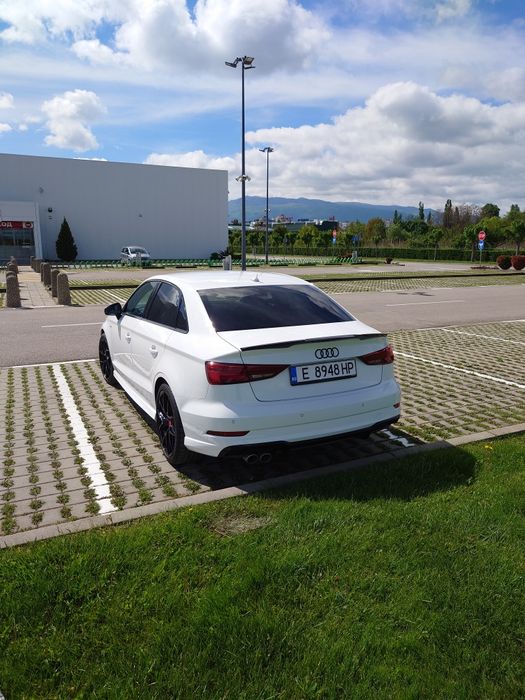 Audi A3 Sedan S-line • 2.0 TDI • 2017 г.
14 500 € • 185 000 км