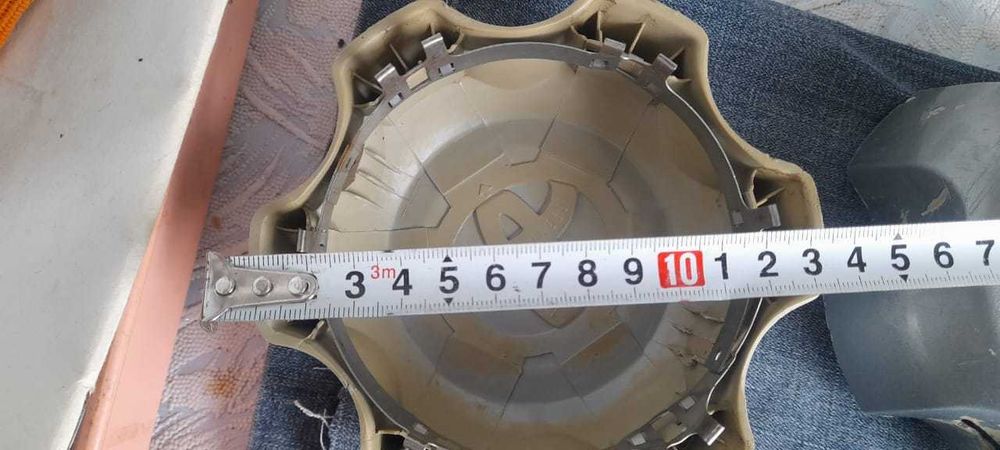 Продам колпак на диск на Тойота Лэнд Крузер