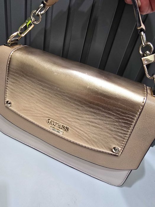 Дамска чанта Guess