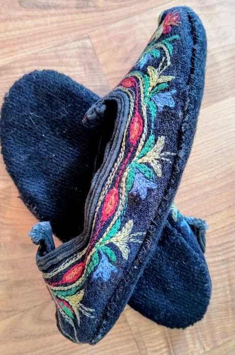 Ръчно плетени вълнени терлици