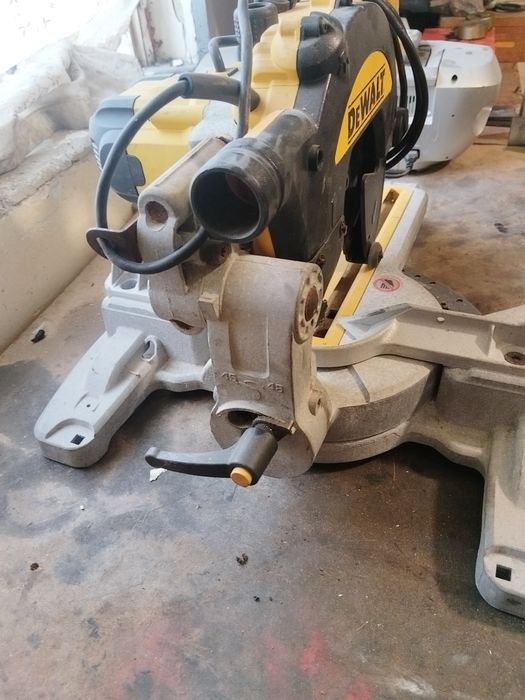 Vand circular staționar