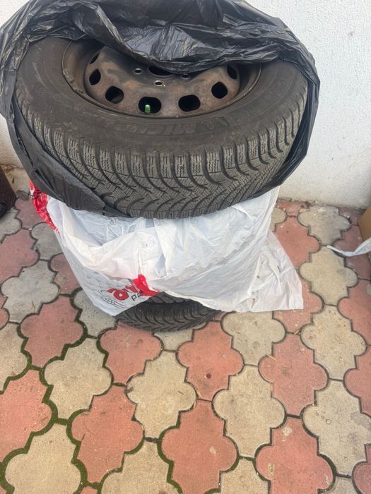 Roti de iarna 195/65/55 Michelin