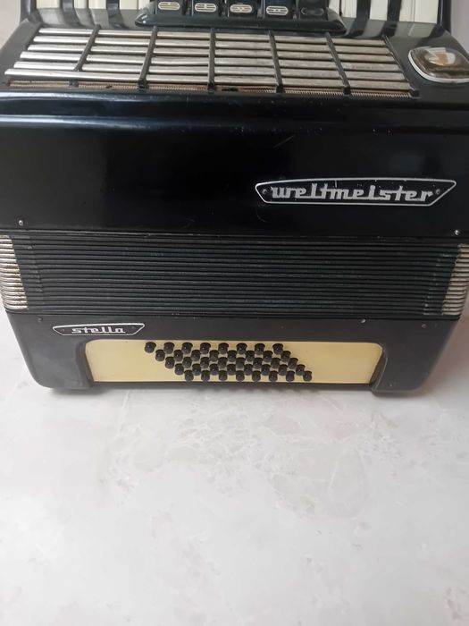 Акордеон Велтмайстер  (Weltmeister ) 40 баса