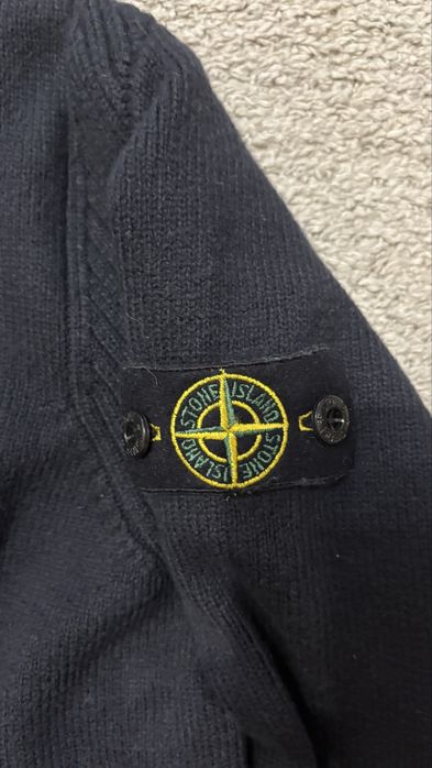 Оригинален пуловер на Stone Island