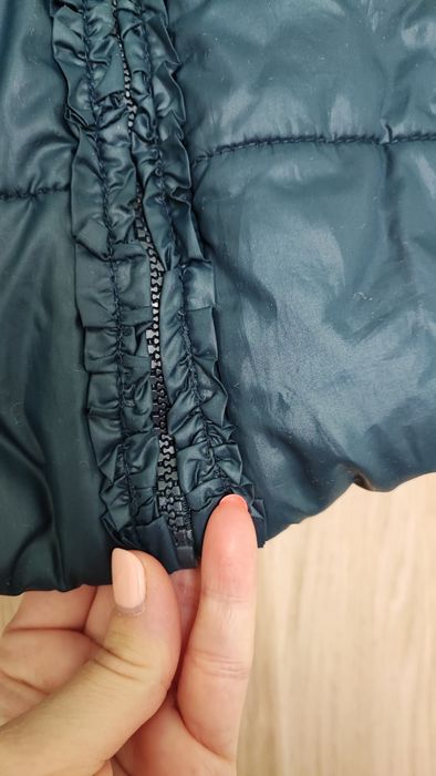 Зимно яке момиче, 92