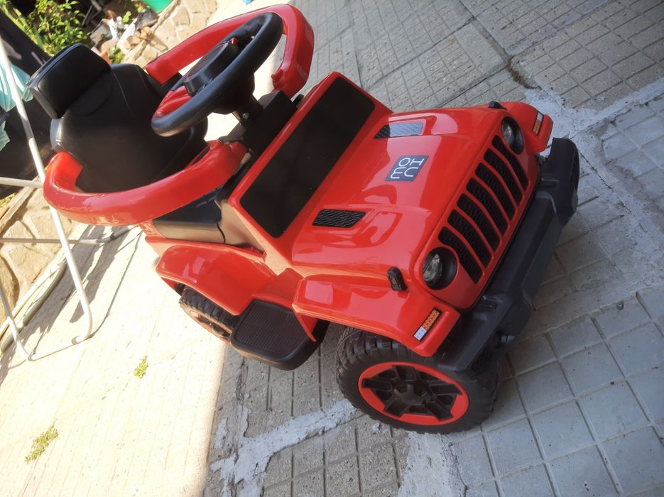 Кола със сеник..