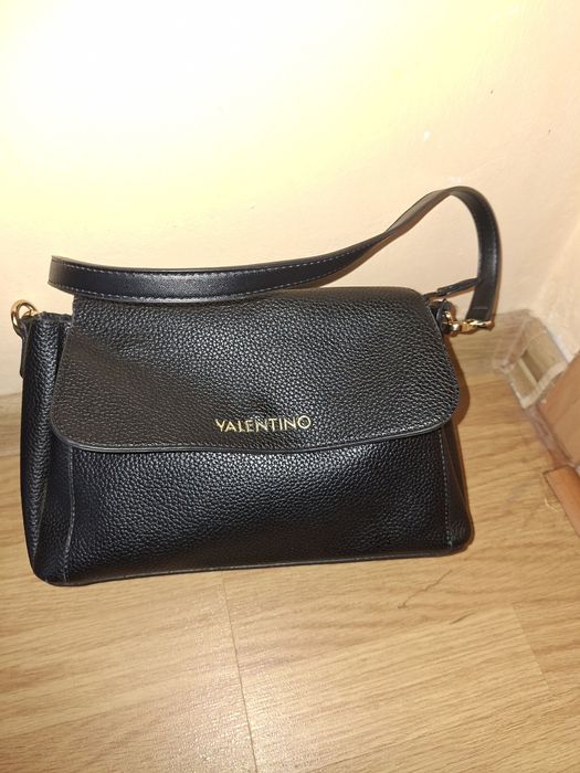 Оригинални чанти,Guess,Moshino,Valentino