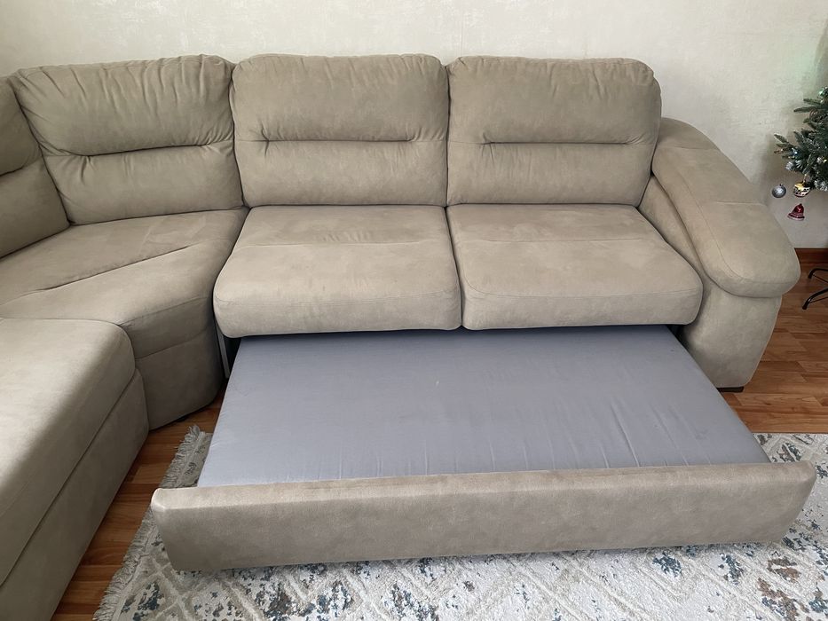 Продам угловой диван в хорошем состояний б/у