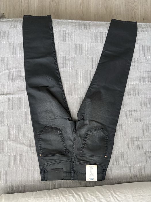 Ново детско дънки