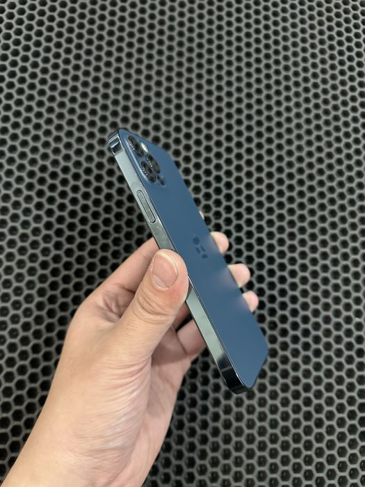 Продам iPhone 12 pro