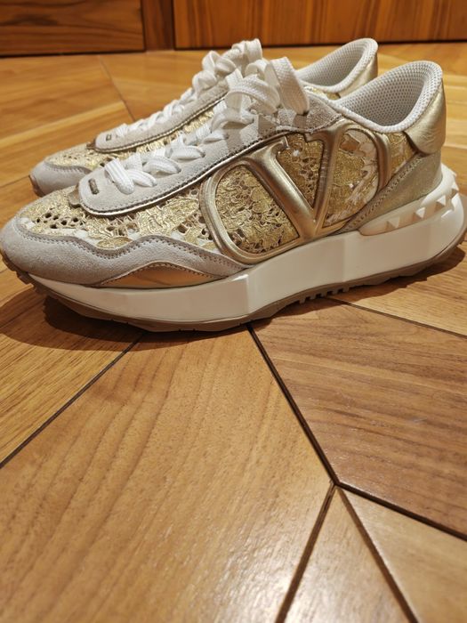 Valentino Garavani Lacerunner