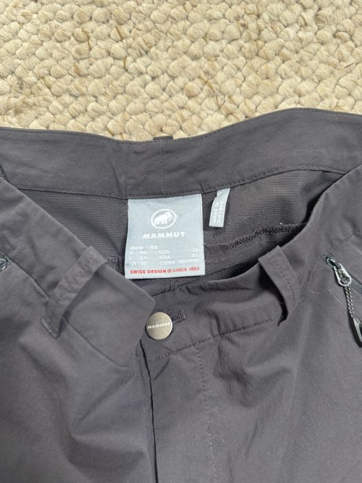 Pantaloni Mammut marimea 52