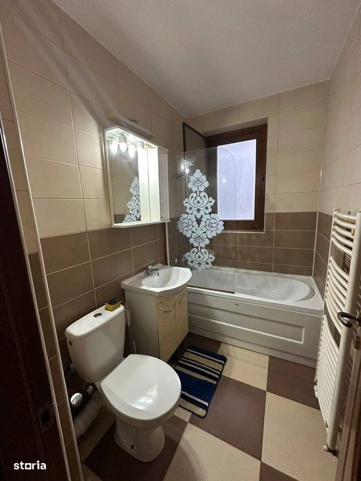 De vanzare apartament cu 3 camere, mobilat și utilat,in zona Madam Pop