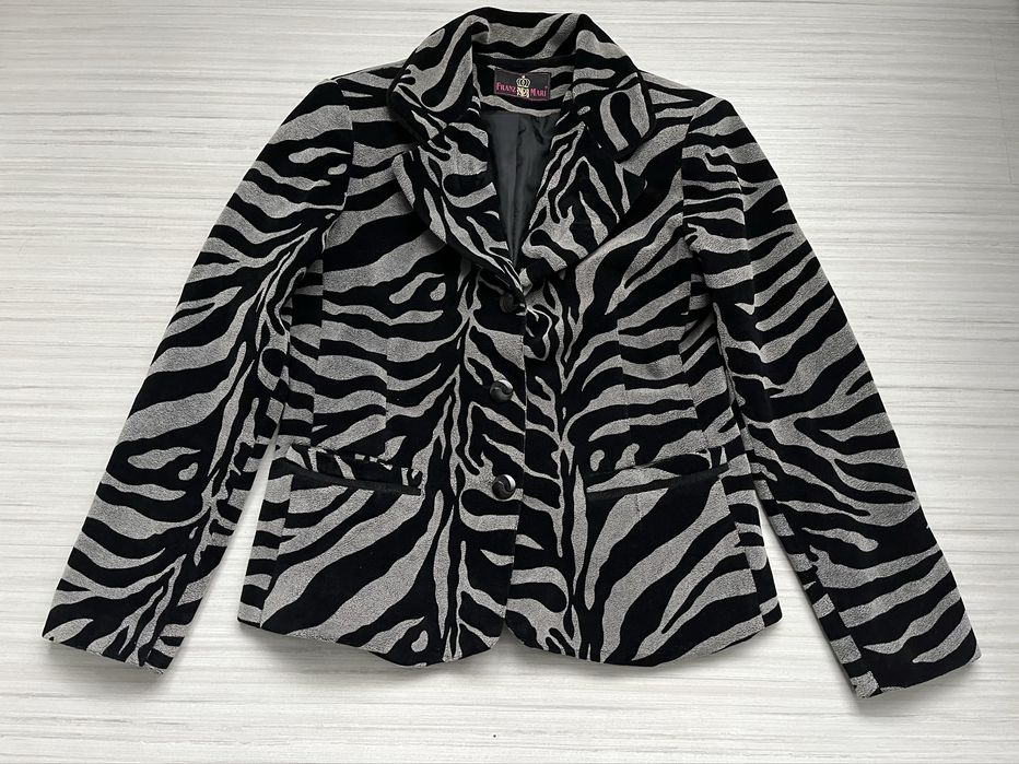 20 лева дамско сако размер M