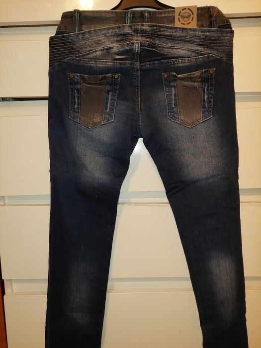 Blugi/jeans Feeling cu franjuri/rupturi TRANSPORT GRATUIT
