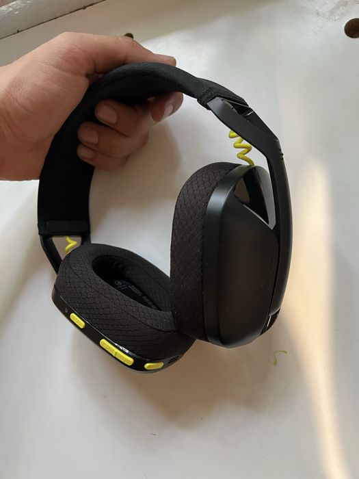 Casti Logitech g435